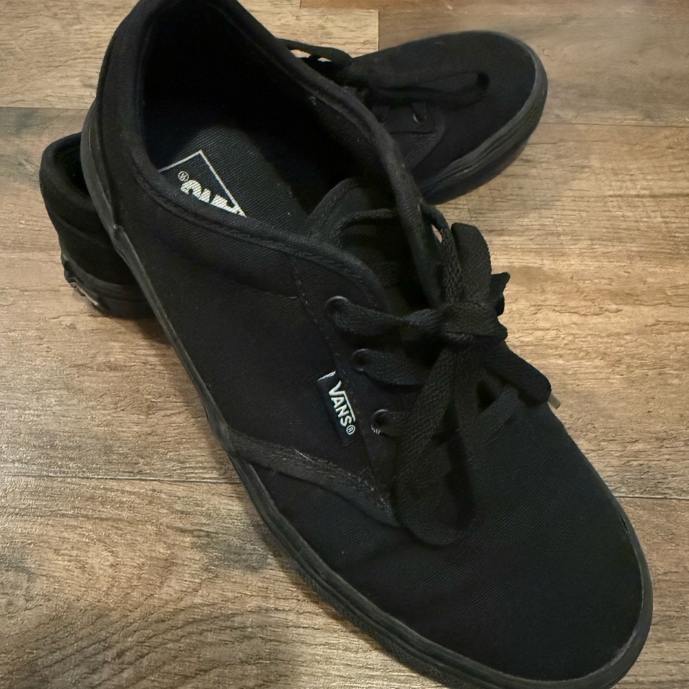 Vans Black Canvas Low Tops Tennis Shoes — Boys Size 5